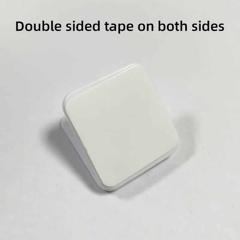 Wall-Mounted Dog Pee Pad Clip Holder Plastic