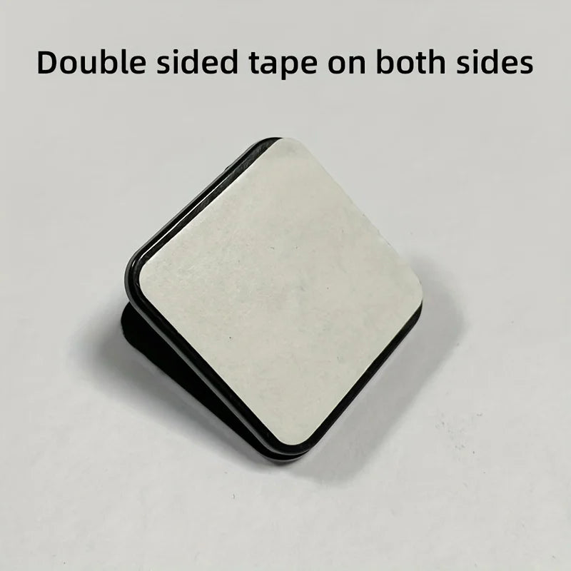 Wall-Mounted Dog Pee Pad Clip Holder Plastic